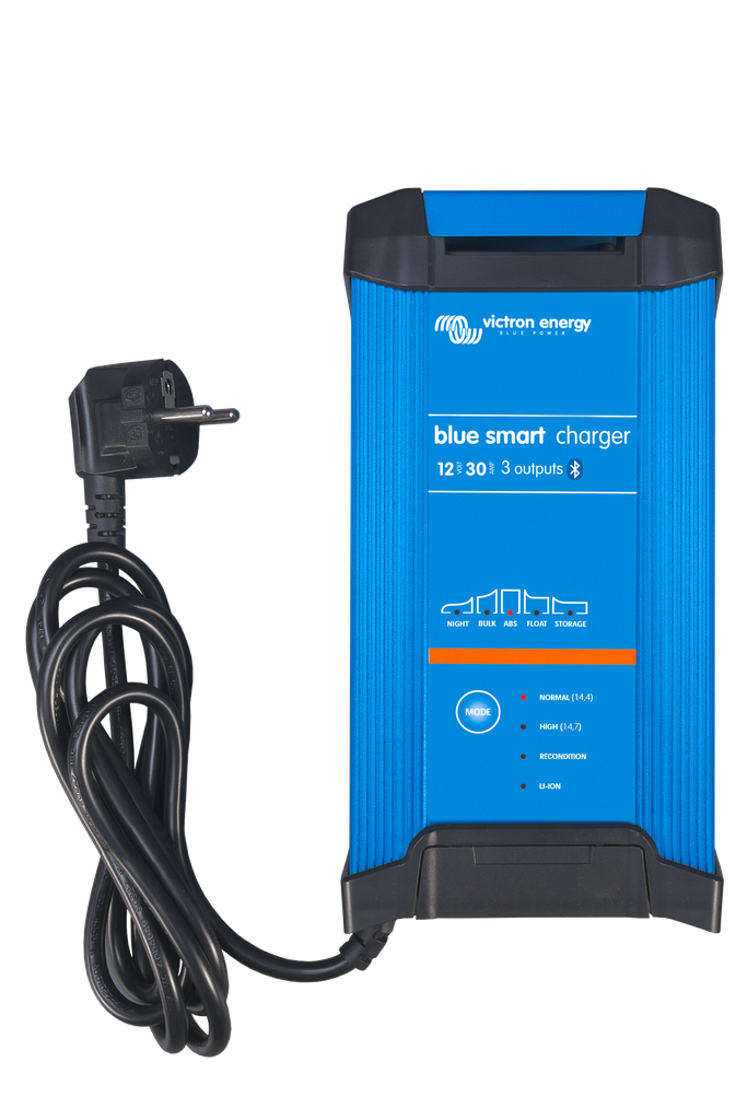 Blue Smart IP22 Charger 12/30(3) 230V CEE 7/7